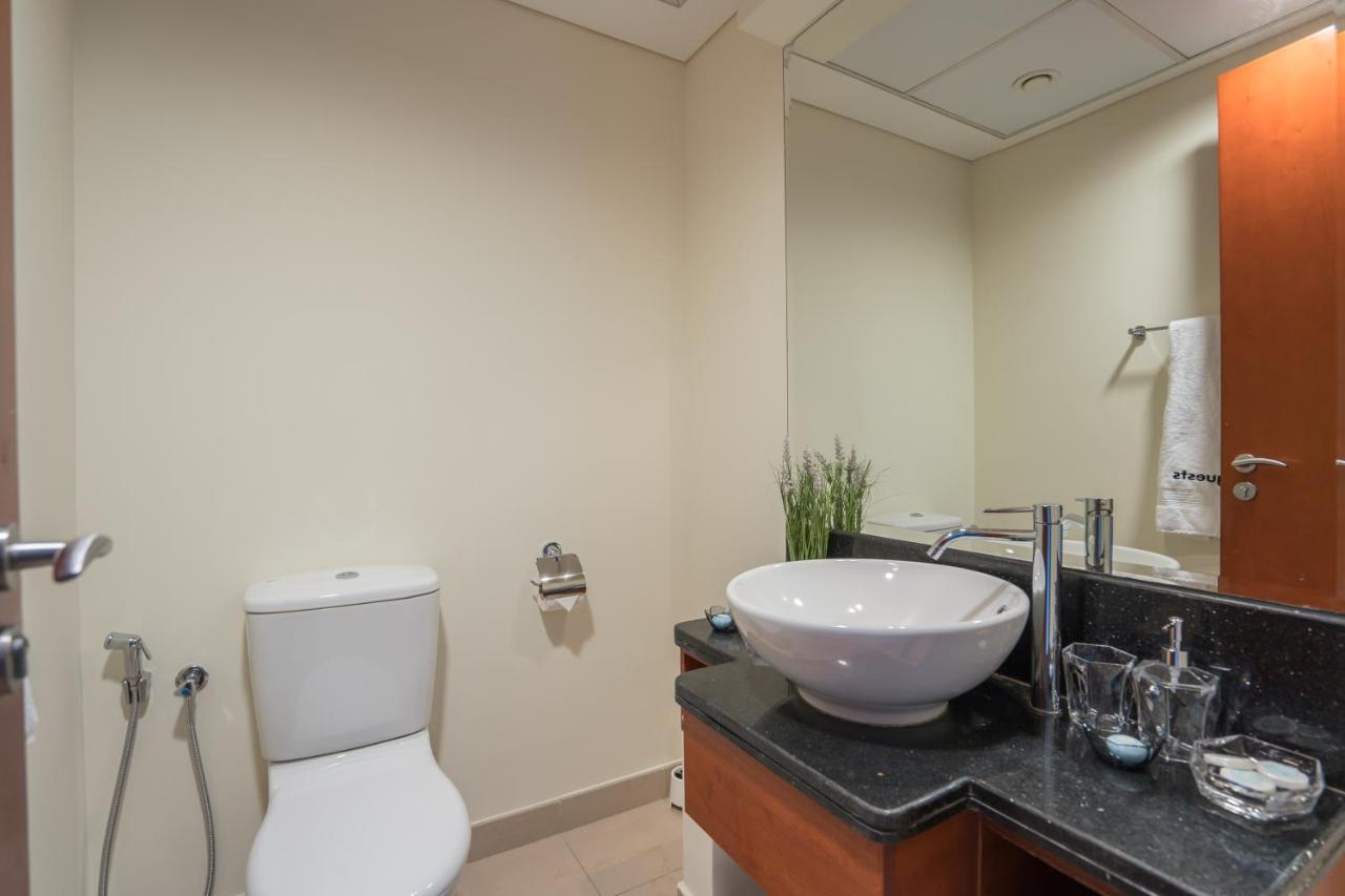 Higuests - Luxury Apartment In The Iconic Park Towers Dubai Exteriör bild