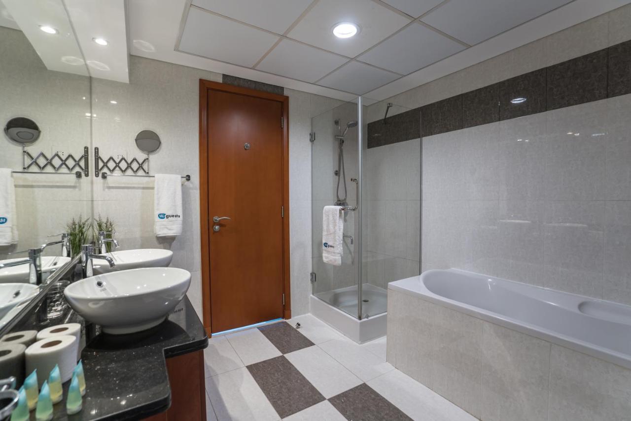 Higuests - Luxury Apartment In The Iconic Park Towers Dubai Exteriör bild